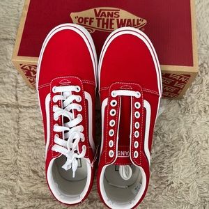 Brand new Vans. Size 8 mens or 9.5 womens. Comes with org box
